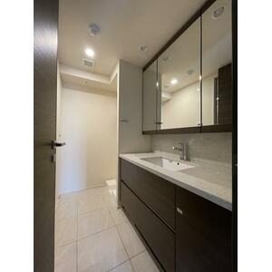 Shirokane The Sky EAST - Powder room
